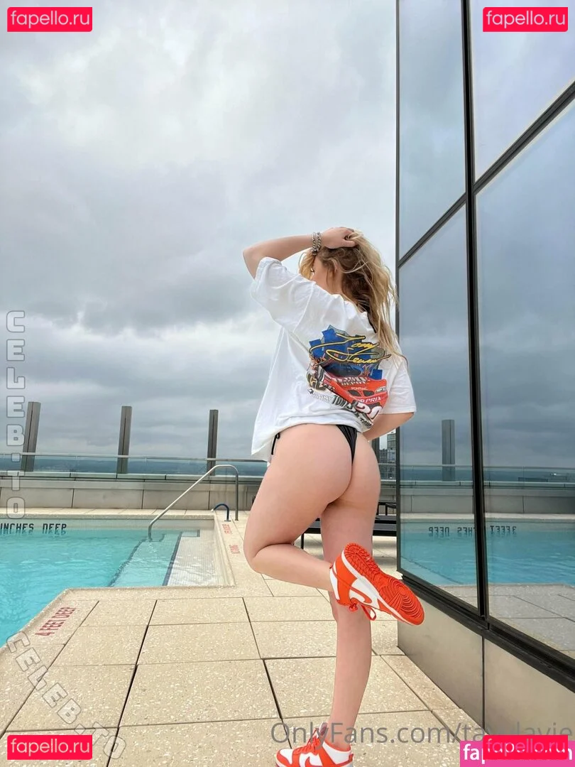 Taylor LaVie Onlyfans Photo Gallery 