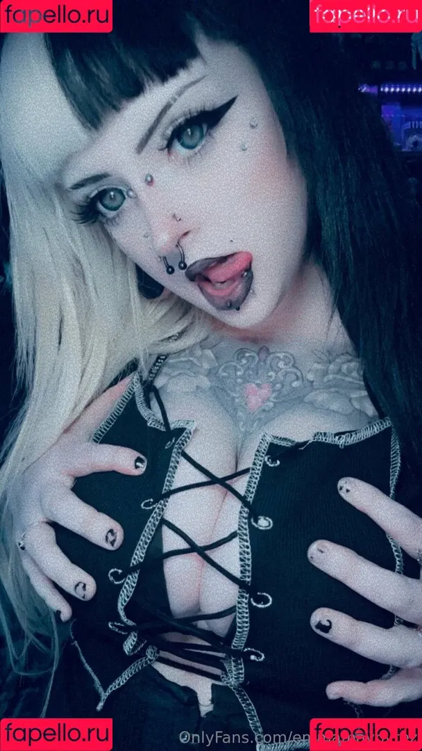 Emmamaybyte Onlyfans Photo Gallery 