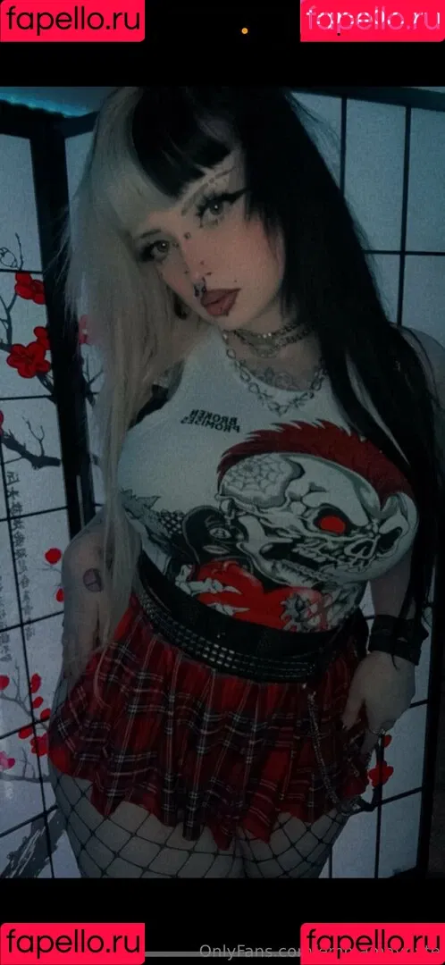 Emmamaybyte Onlyfans Photo Gallery 