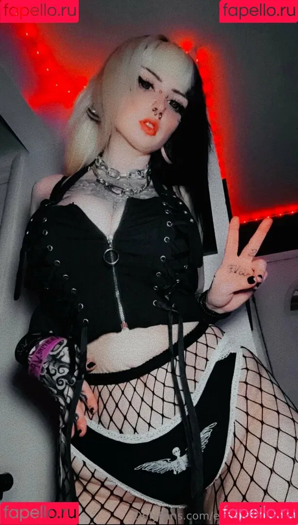 Emmamaybyte Onlyfans Photo Gallery 