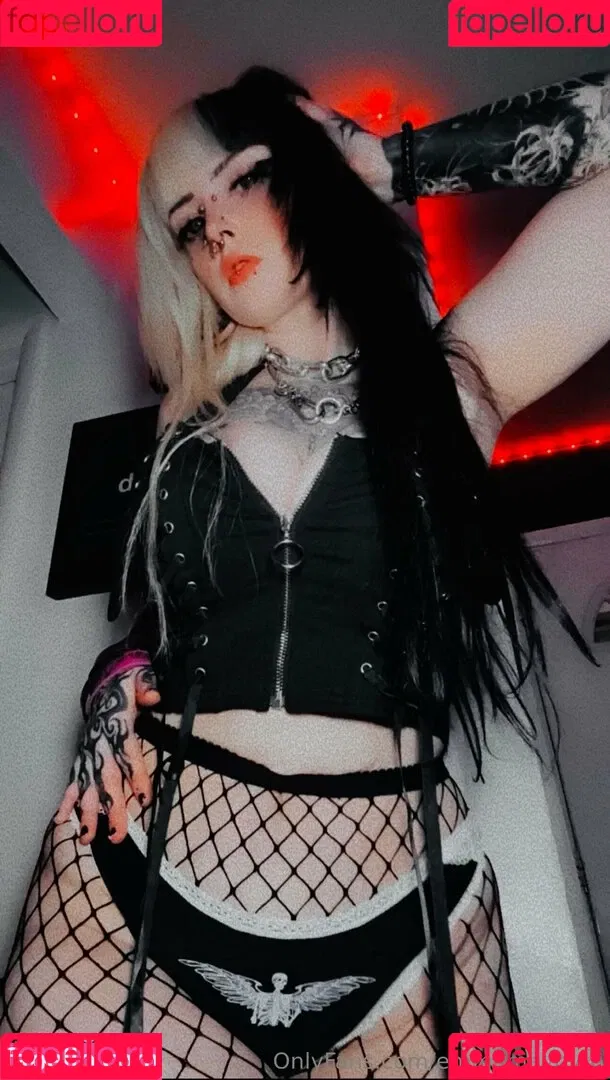 Emmamaybyte Onlyfans Photo Gallery 