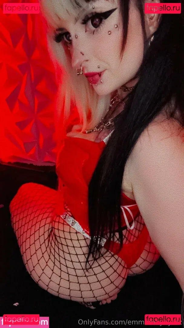 Emmamaybyte Onlyfans Photo Gallery 