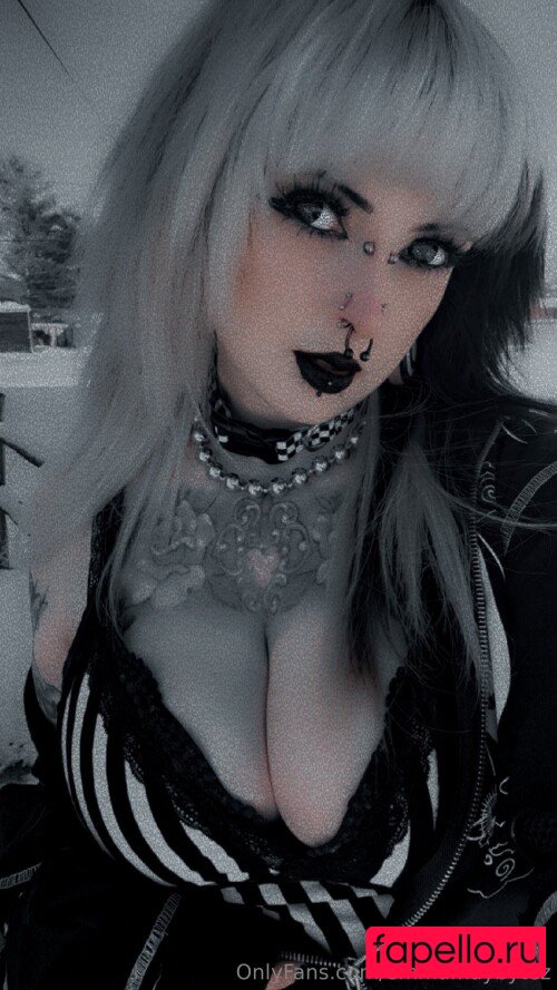 Emmamaybyte Onlyfans Photo Gallery 