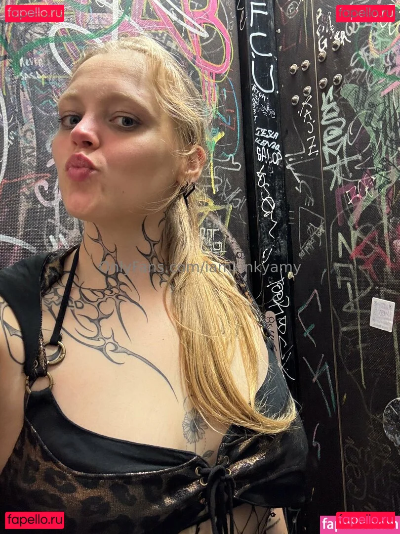iamkinkyamy Onlyfans Photo Gallery 