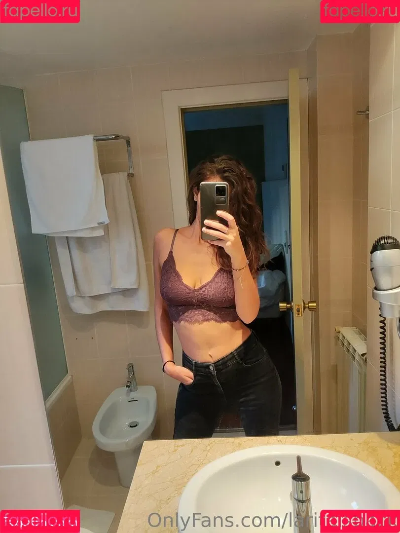 laritaisback Onlyfans Photo Gallery 