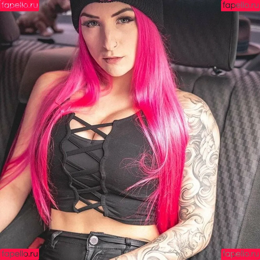 Pia Sativa Onlyfans Photo Gallery 