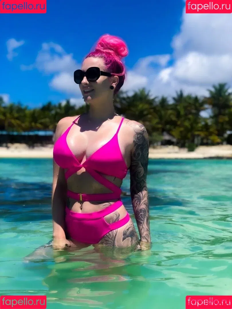 Pia Sativa Onlyfans Photo Gallery 