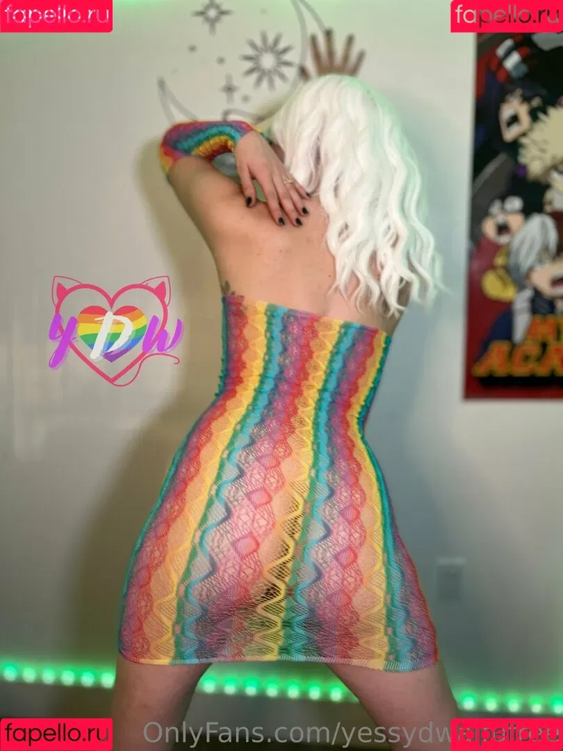 yessydwaifufree Onlyfans Photo Gallery 