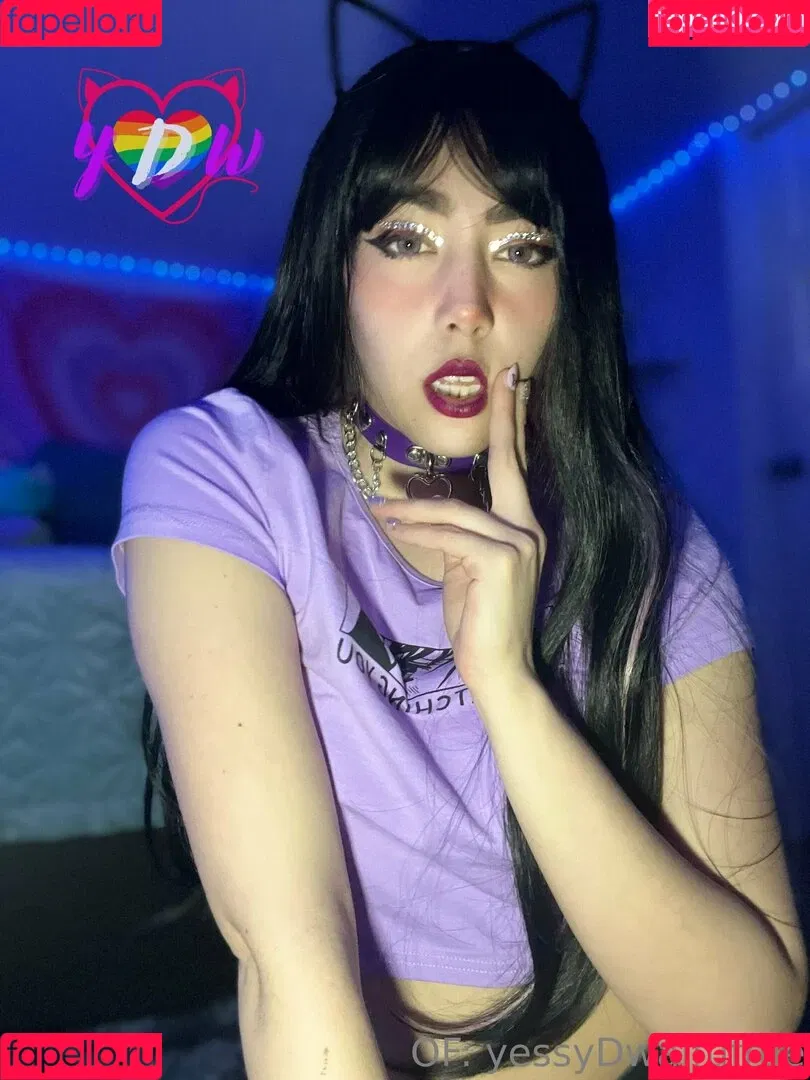 yessydwaifufree Onlyfans Photo Gallery 