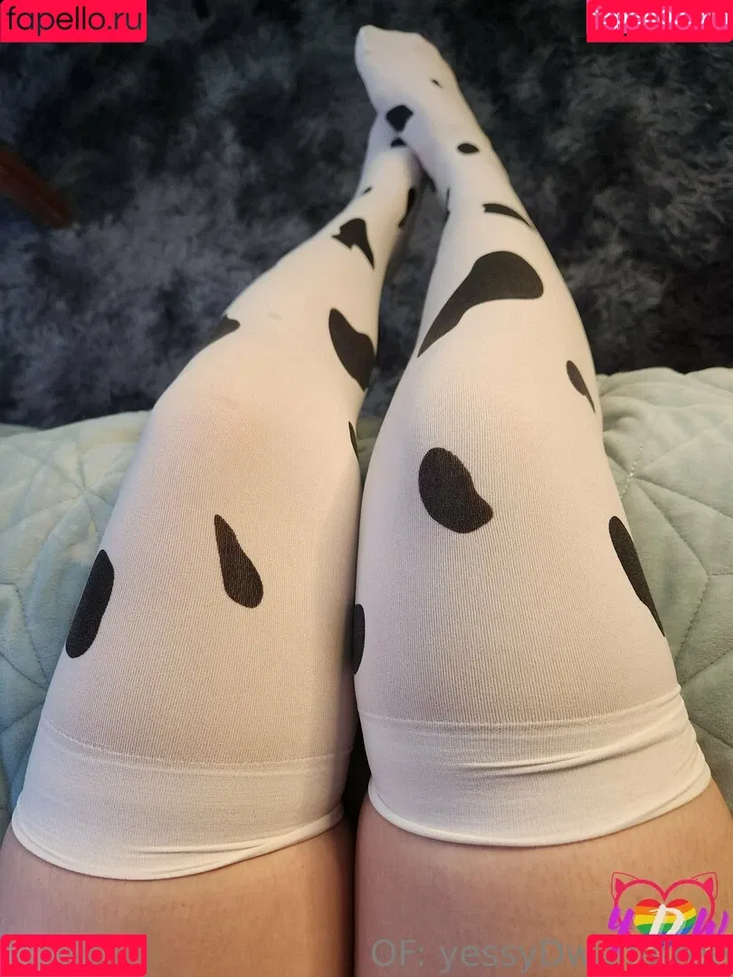 yessydwaifufree Onlyfans Photo Gallery 