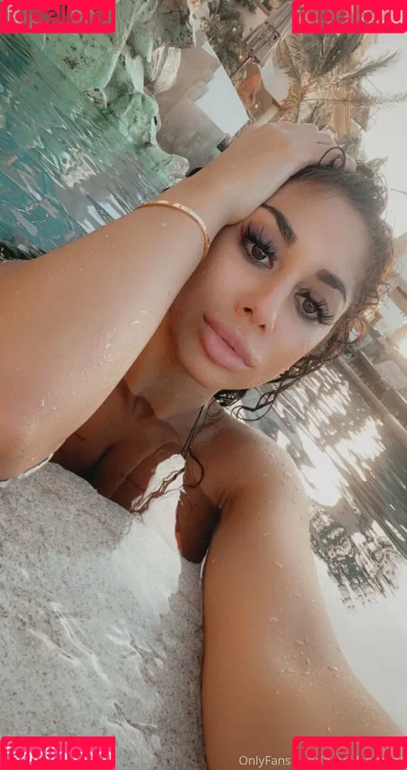 Brooklyn Benzz Onlyfans Photo Gallery 