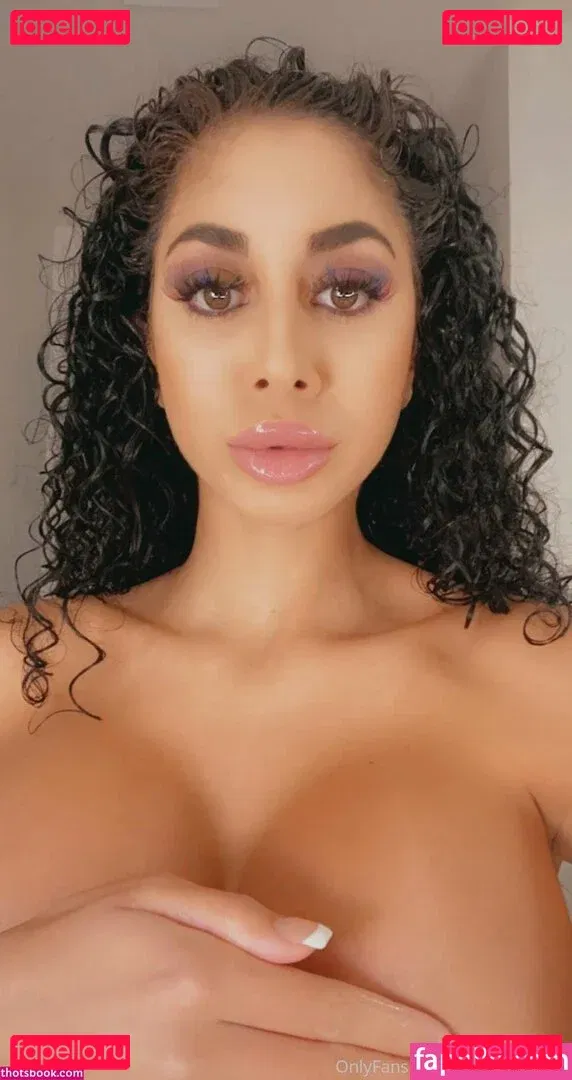 Brooklyn Benzz Onlyfans Photo Gallery 