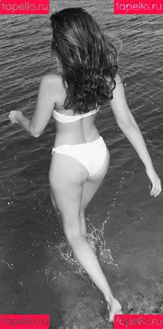 Mandy Capristo Onlyfans Photo Gallery 