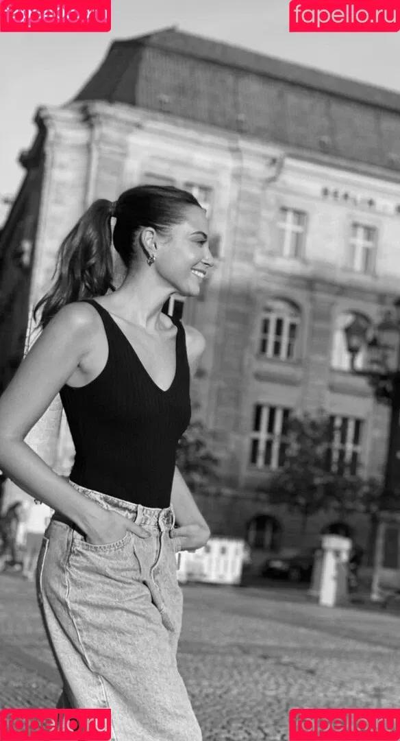 Mandy Capristo Onlyfans Photo Gallery 
