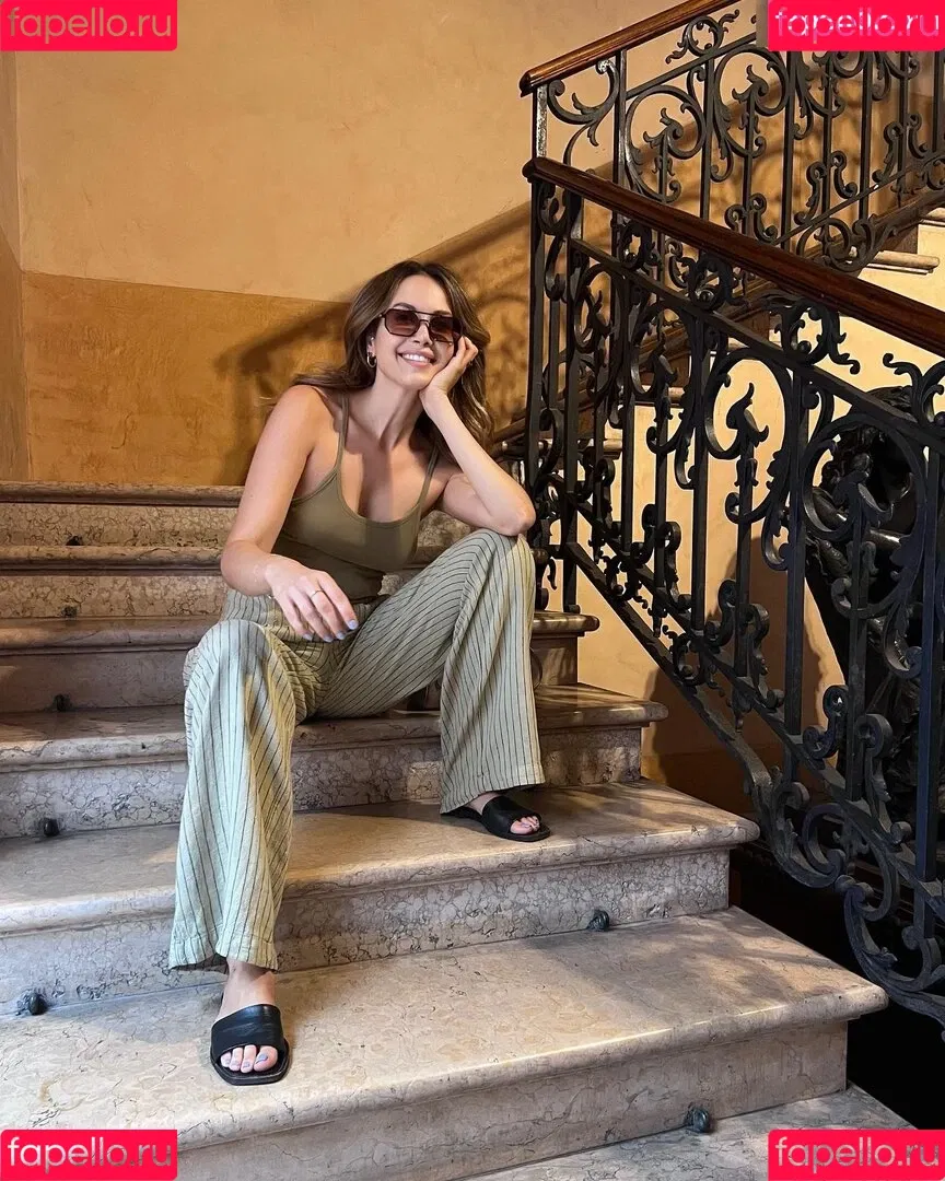 Mandy Capristo Onlyfans Photo Gallery 
