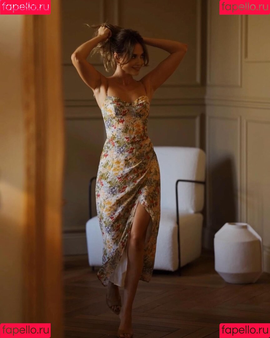 Mandy Capristo Onlyfans Photo Gallery 