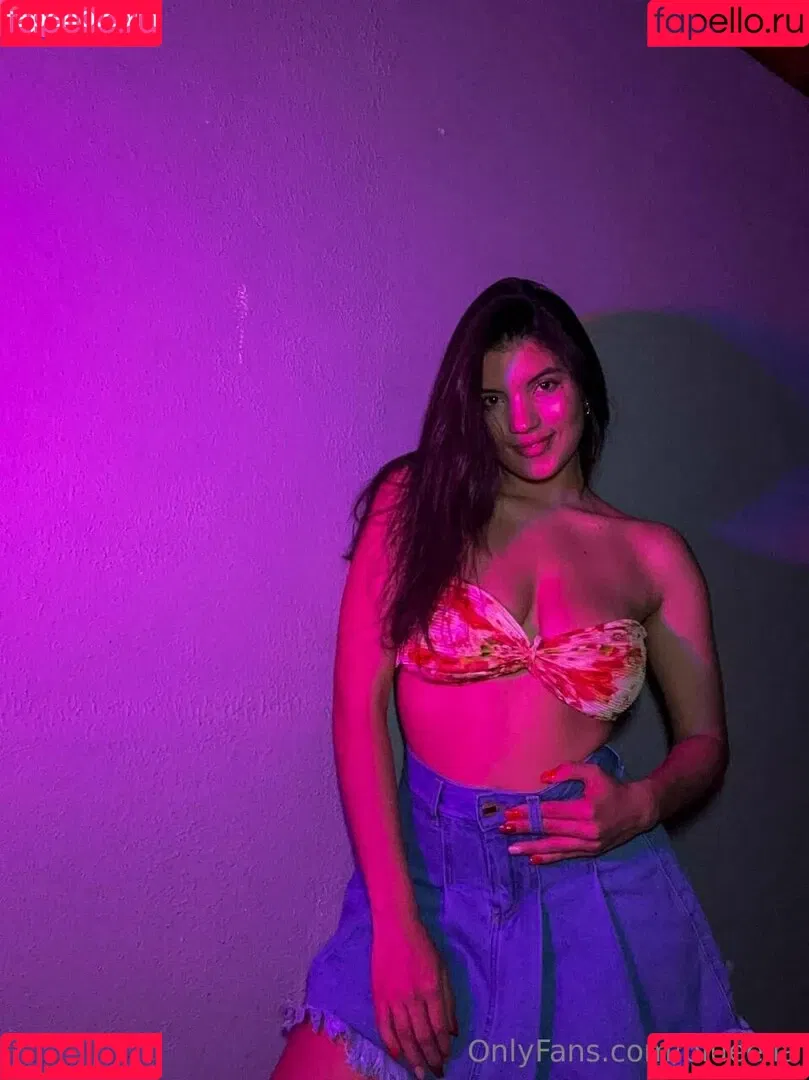blueella Onlyfans Photo Gallery 