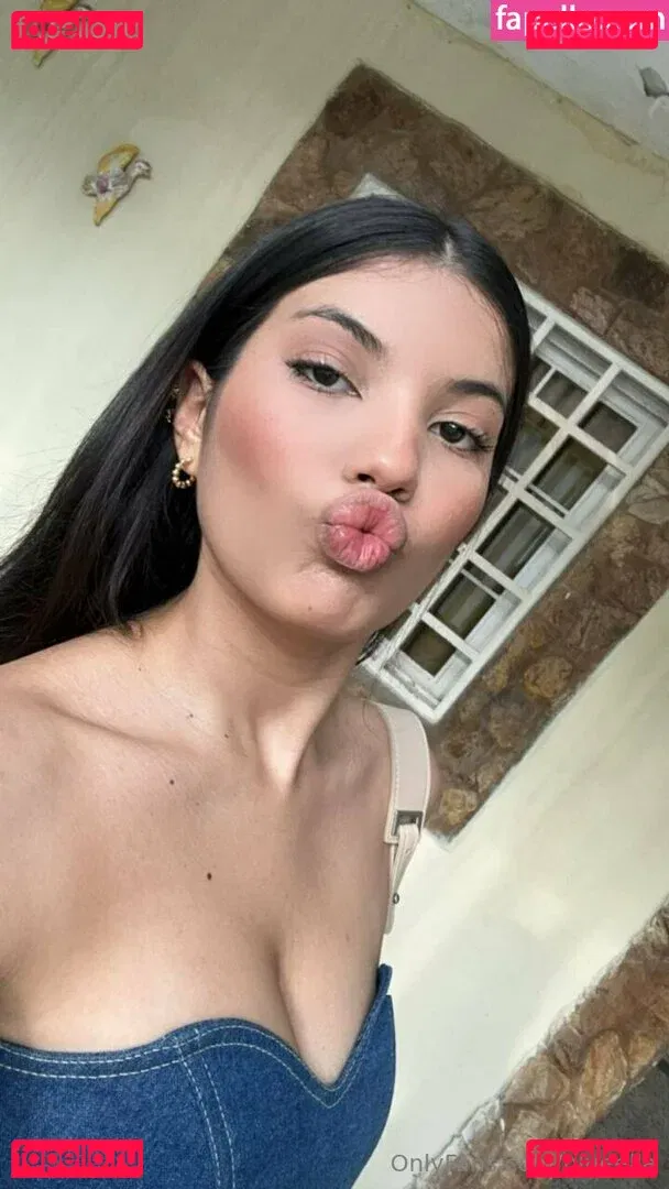 blueella Onlyfans Photo Gallery 