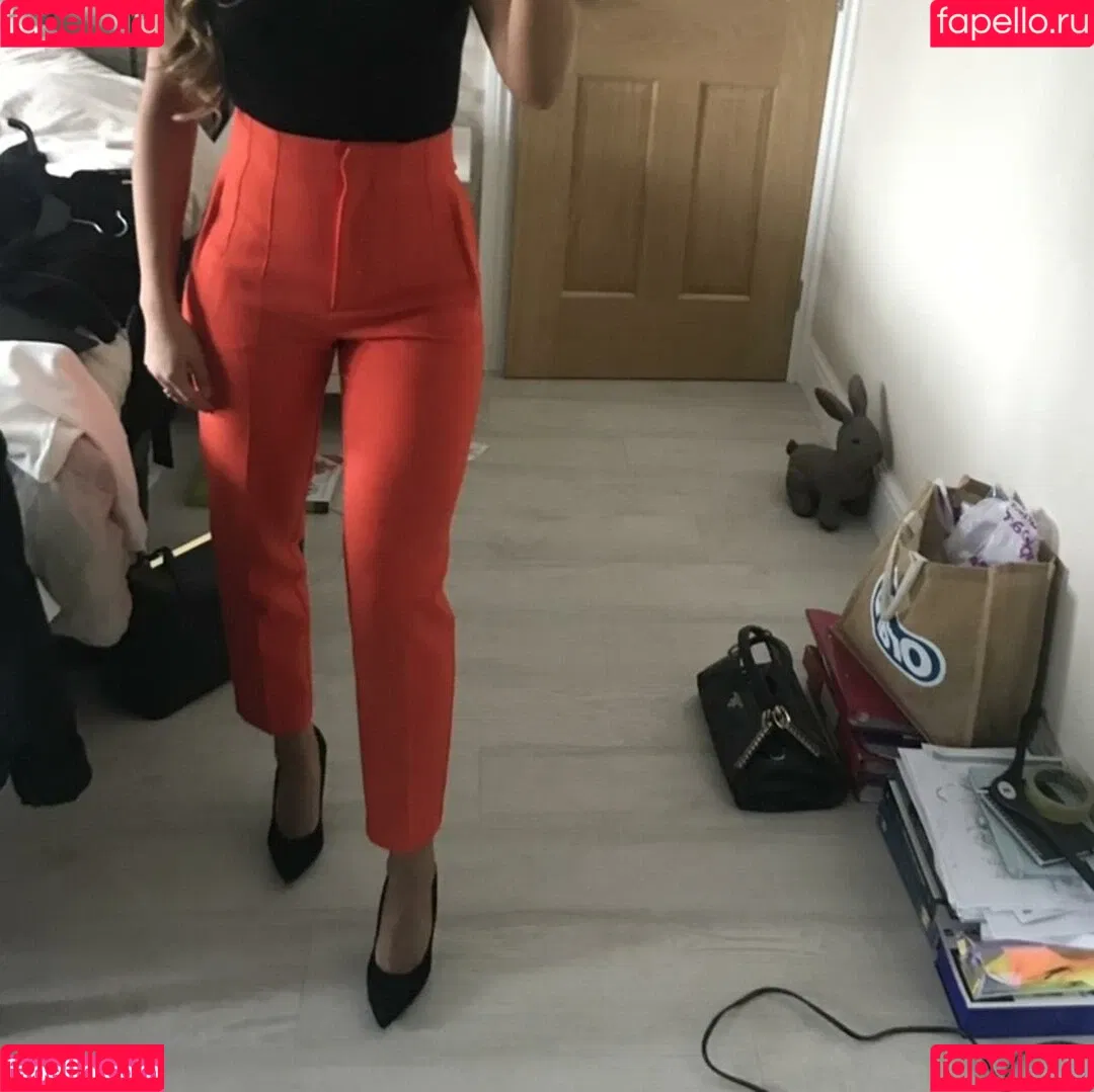 Lucy Beverley Onlyfans Photo Gallery 