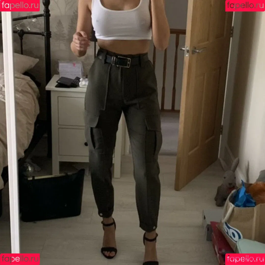 Lucy Beverley Onlyfans Photo Gallery 