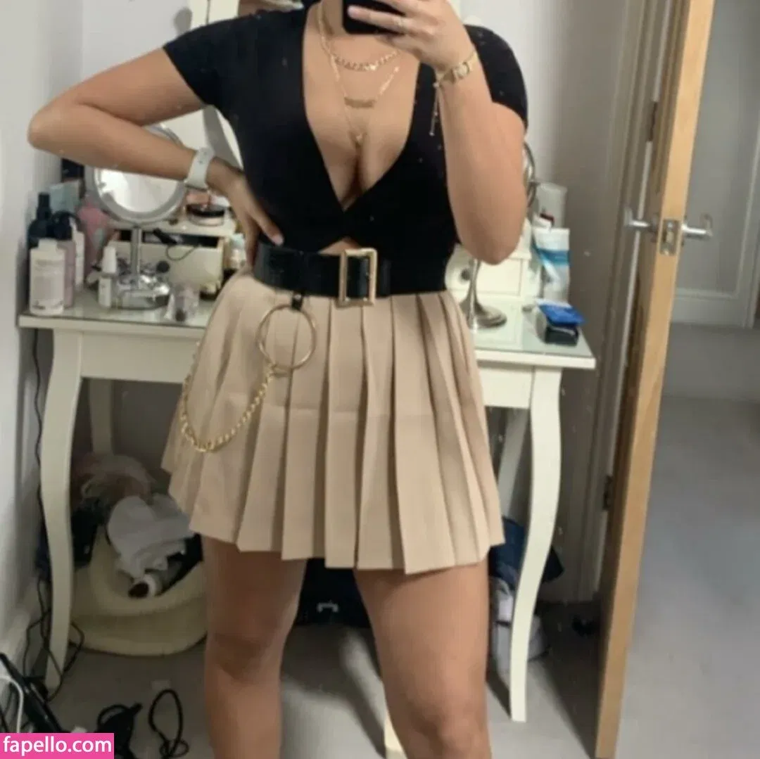 Lucy Beverley Onlyfans Photo Gallery 