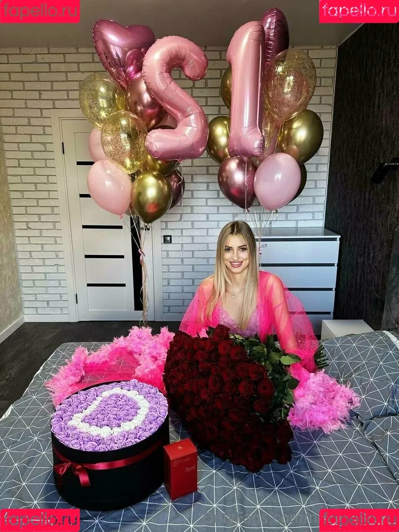 nellie_nellie Onlyfans Photo Gallery 