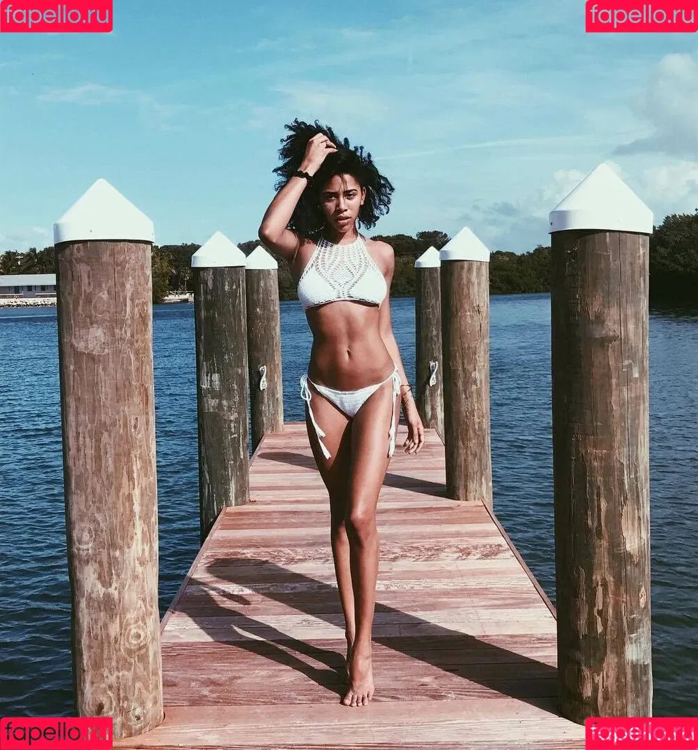 Herizen "Fawn" Guardiola Onlyfans Photo Gallery 