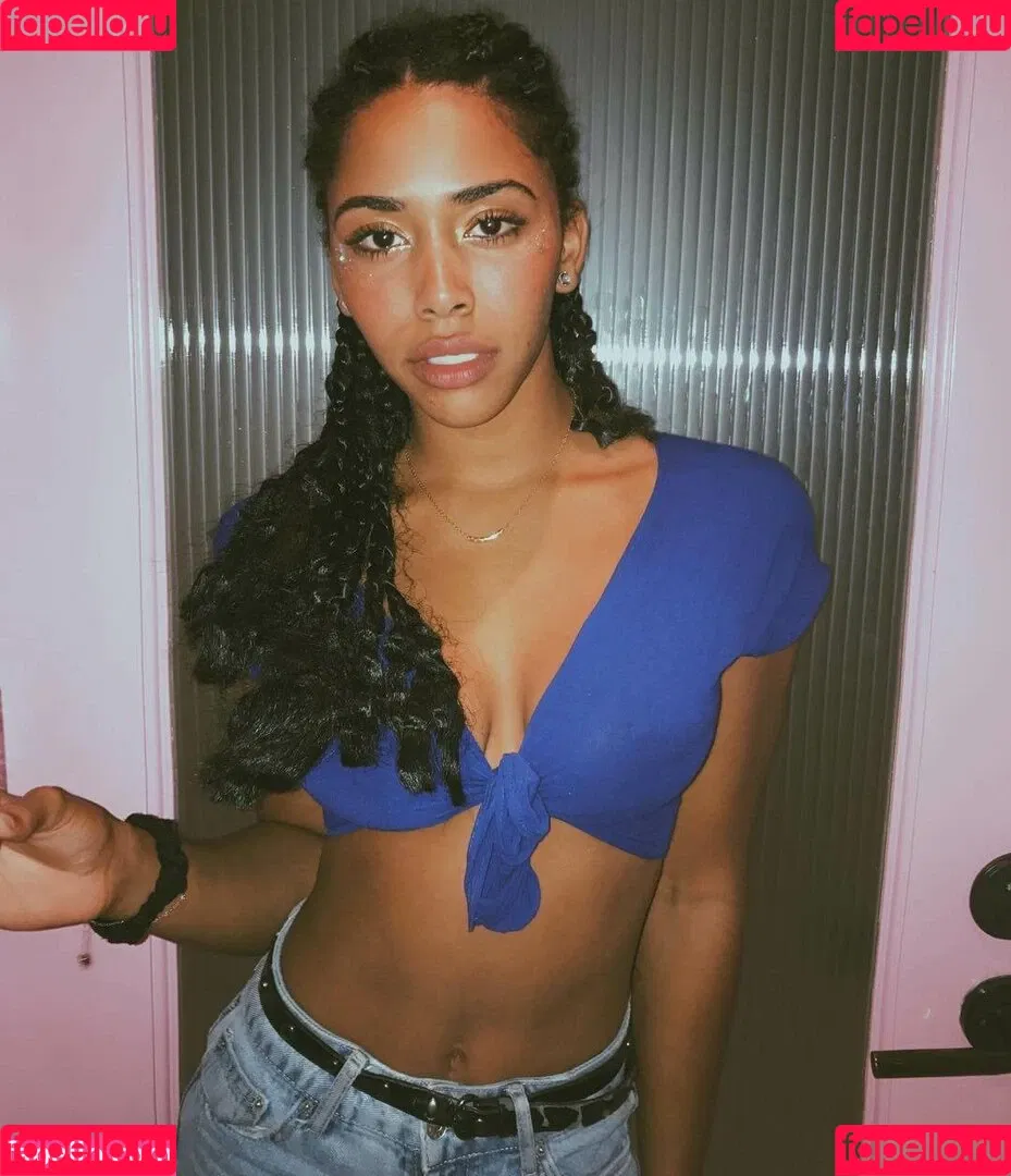 Herizen "Fawn" Guardiola Onlyfans Photo Gallery 
