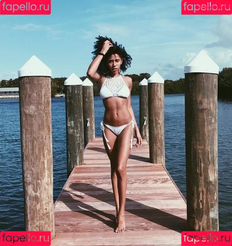Herizen "Fawn" Guardiola Onlyfans Photo Gallery 