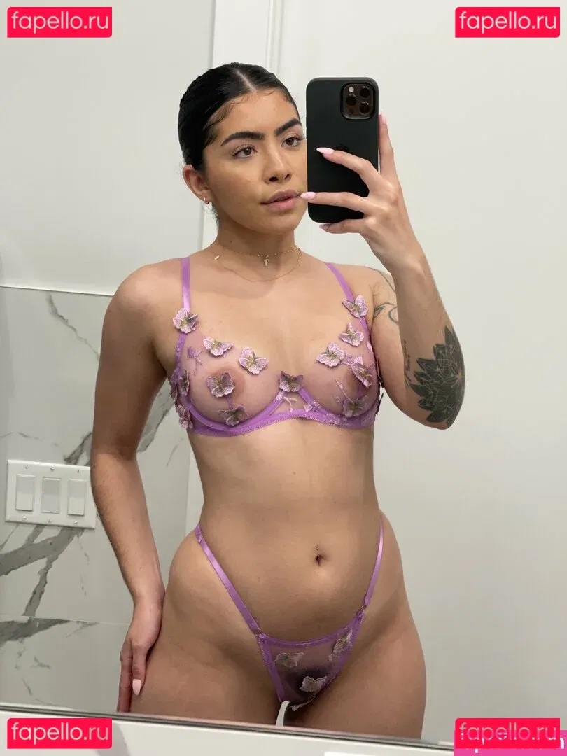Akari Onlyfans Photo Gallery 