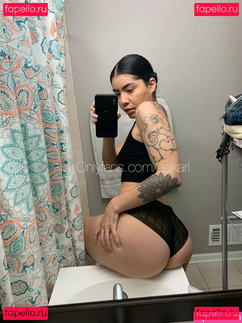 Akari Onlyfans Photo Gallery 