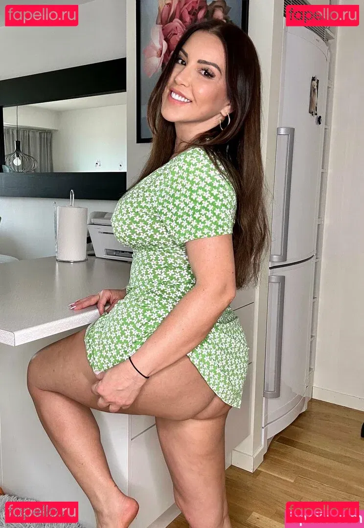 your_swedish_girlfriend Onlyfans Photo Gallery 