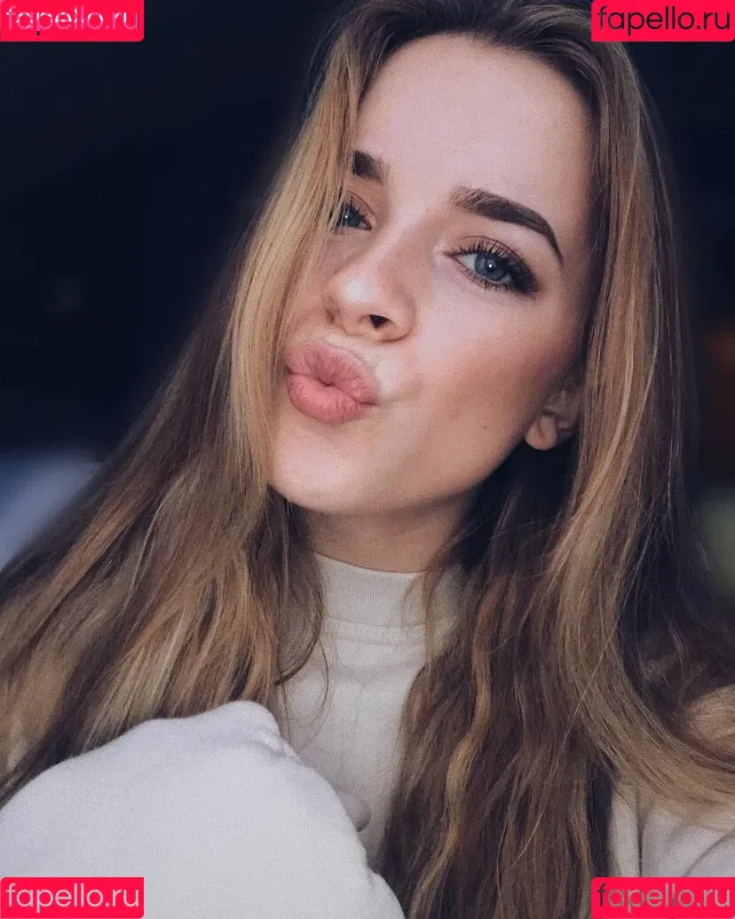 haleylarsonnn Onlyfans Photo Gallery 