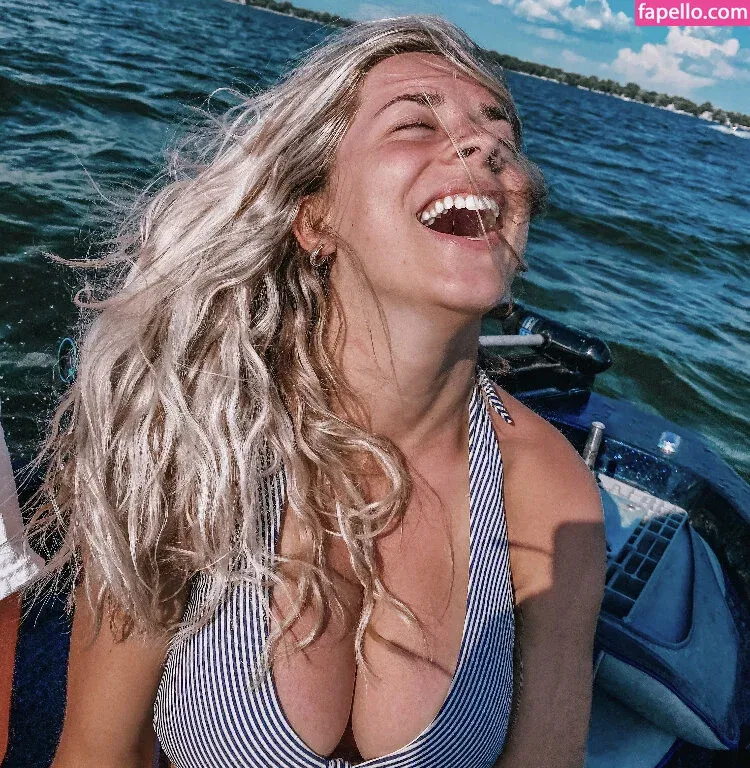 haleylarsonnn Onlyfans Photo Gallery 