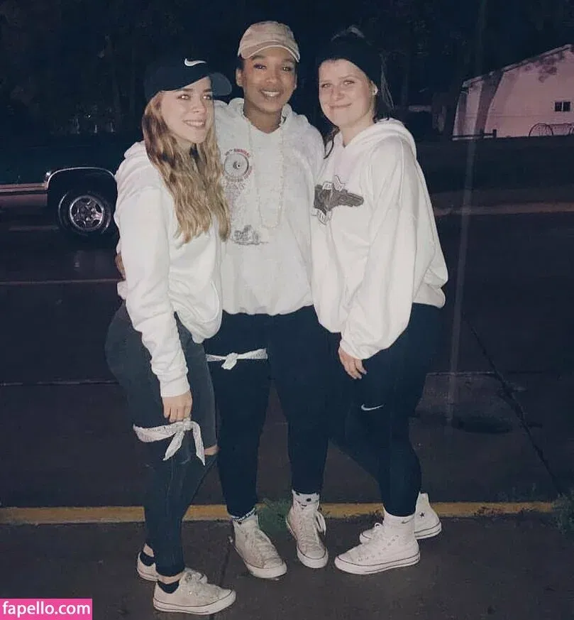 haleylarsonnn Onlyfans Photo Gallery 