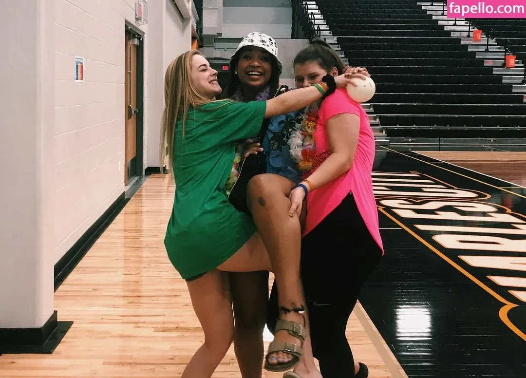 haleylarsonnn Onlyfans Photo Gallery 