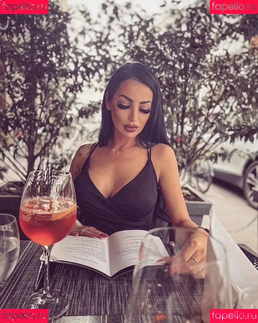 YakuzaMedusa Onlyfans Photo Gallery 