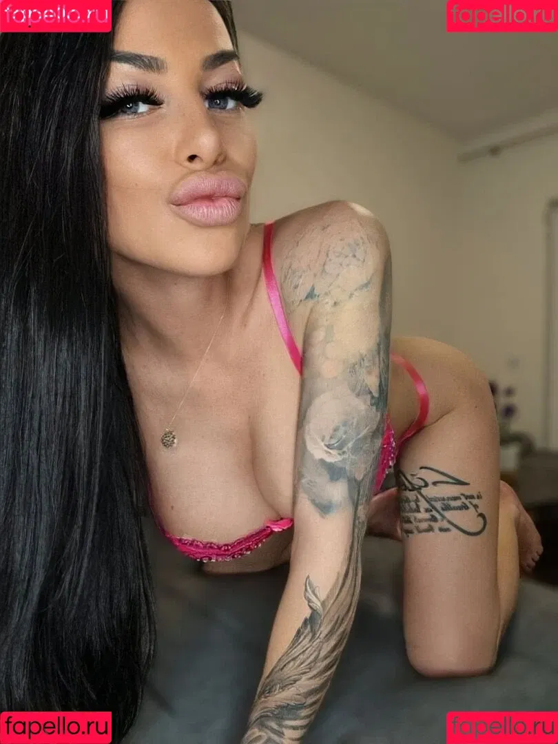 YakuzaMedusa Onlyfans Photo Gallery 