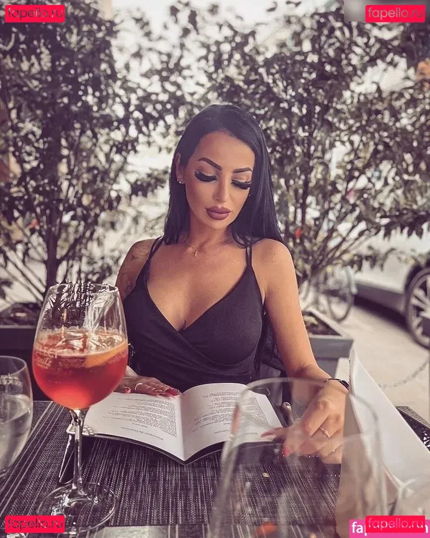 YakuzaMedusa Onlyfans Photo Gallery 