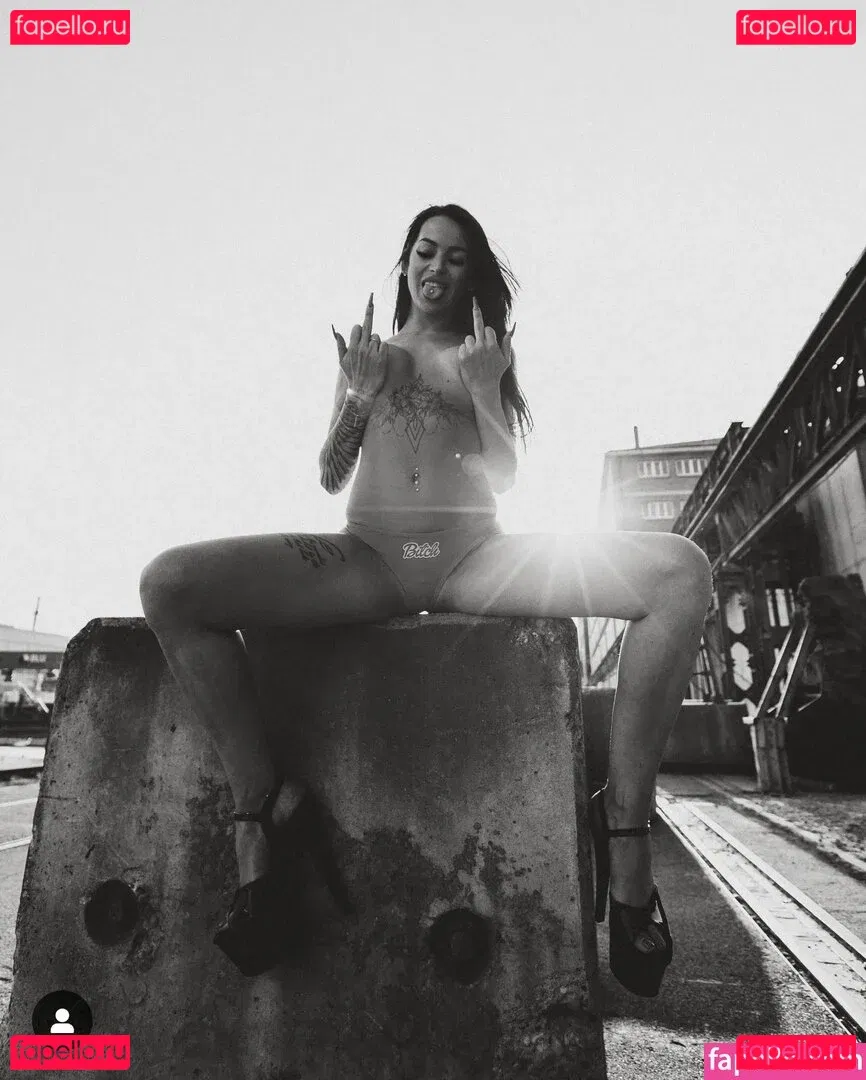 YakuzaMedusa Onlyfans Photo Gallery 