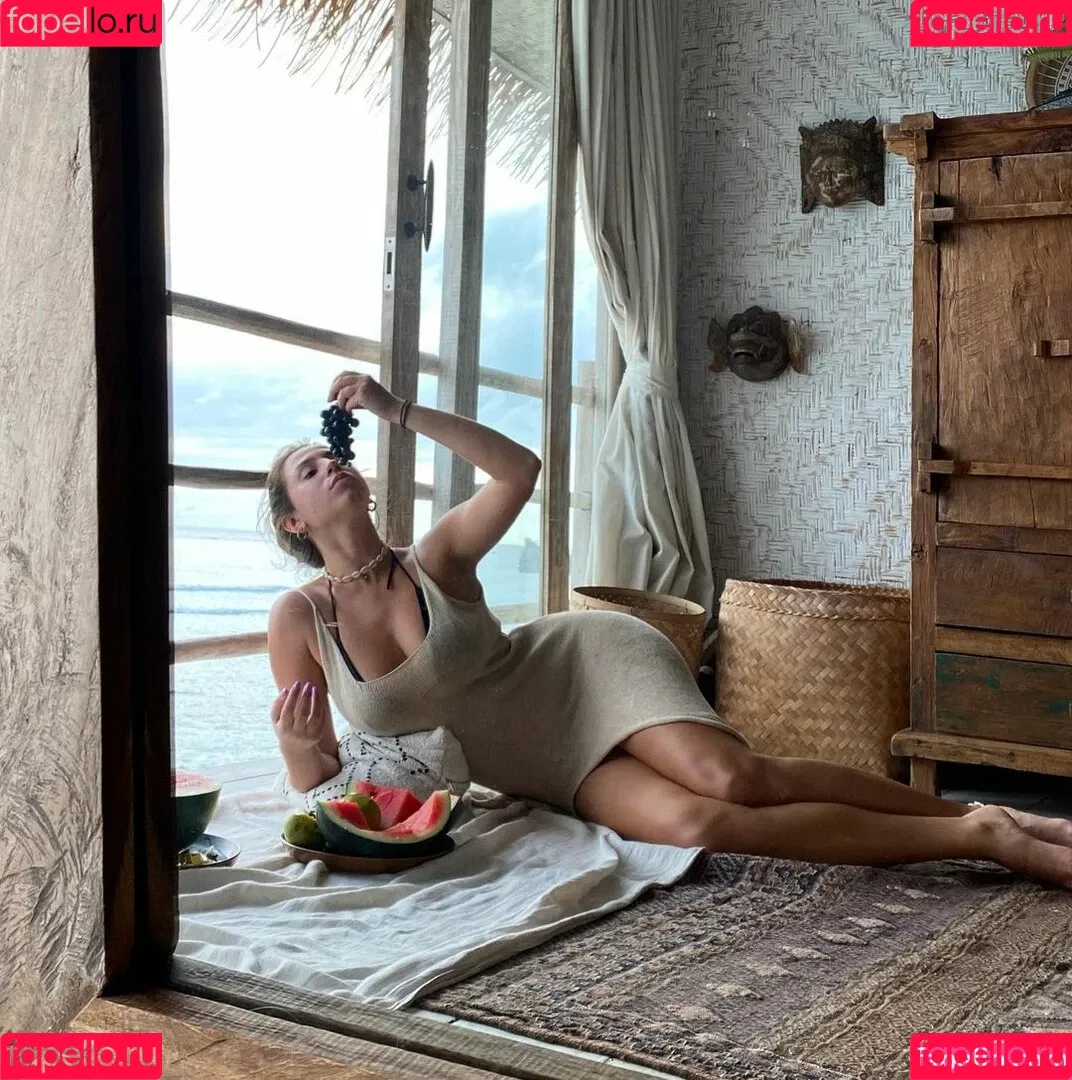 iuliagyrbu Onlyfans Photo Gallery 