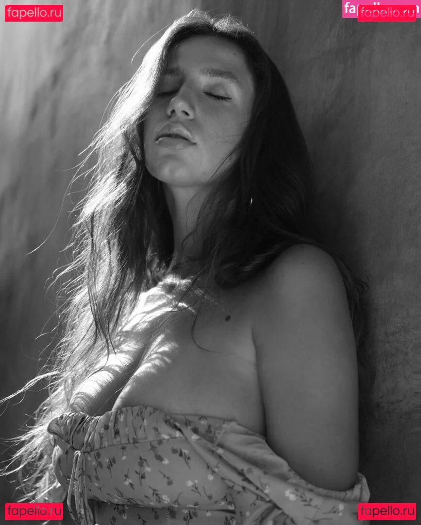 iuliagyrbu Onlyfans Photo Gallery 