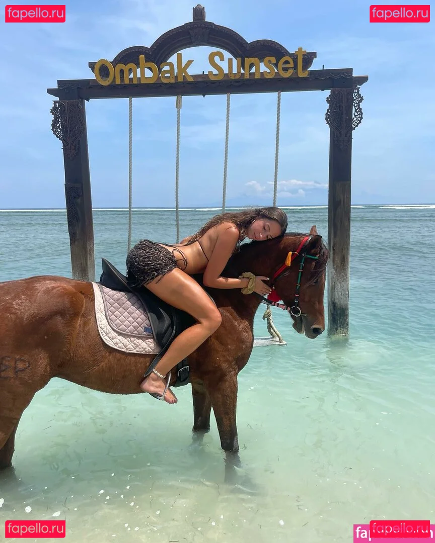 iuliagyrbu Onlyfans Photo Gallery 