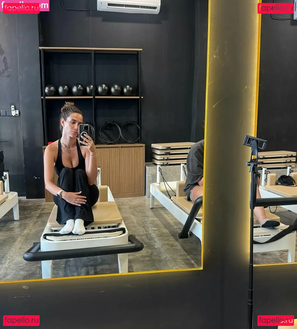 iuliagyrbu Onlyfans Photo Gallery 