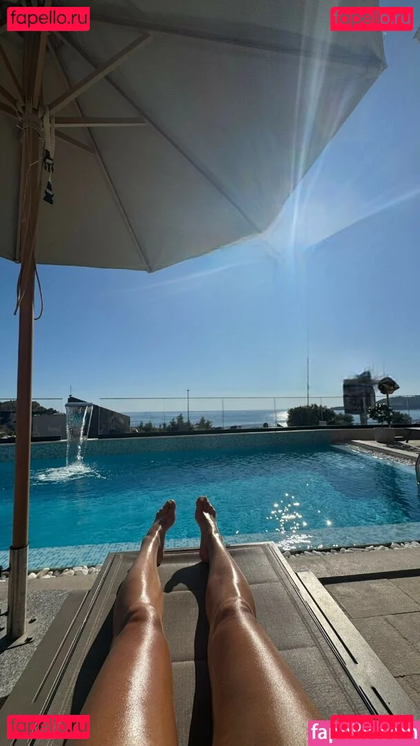 iuliagyrbu Onlyfans Photo Gallery 