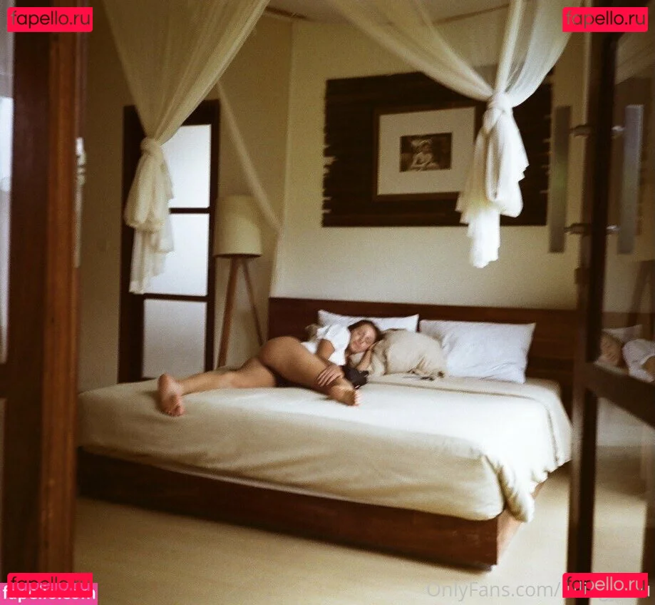 iuliagyrbu Onlyfans Photo Gallery 