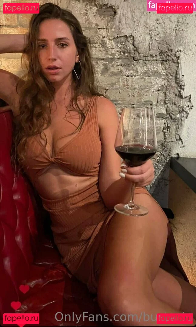 iuliagyrbu Onlyfans Photo Gallery 