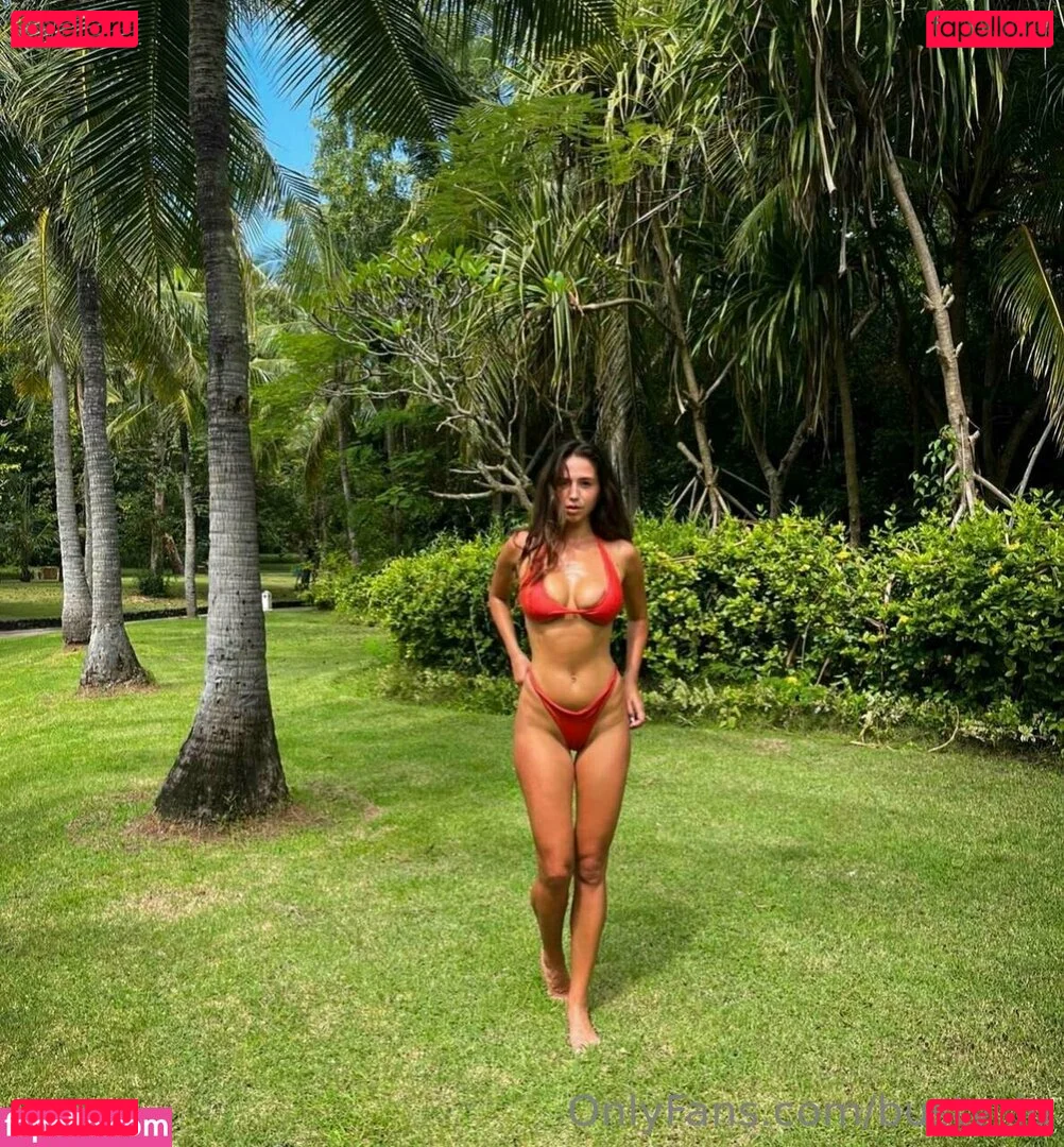 iuliagyrbu Onlyfans Photo Gallery 