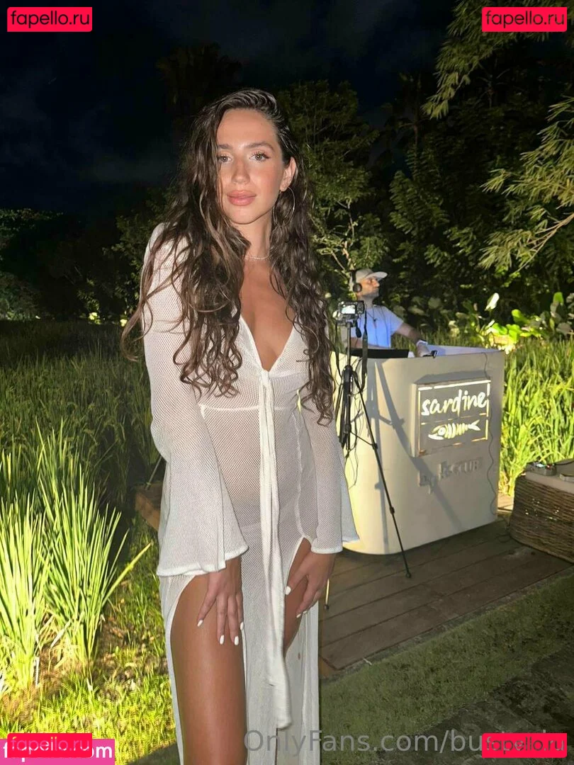 iuliagyrbu Onlyfans Photo Gallery 