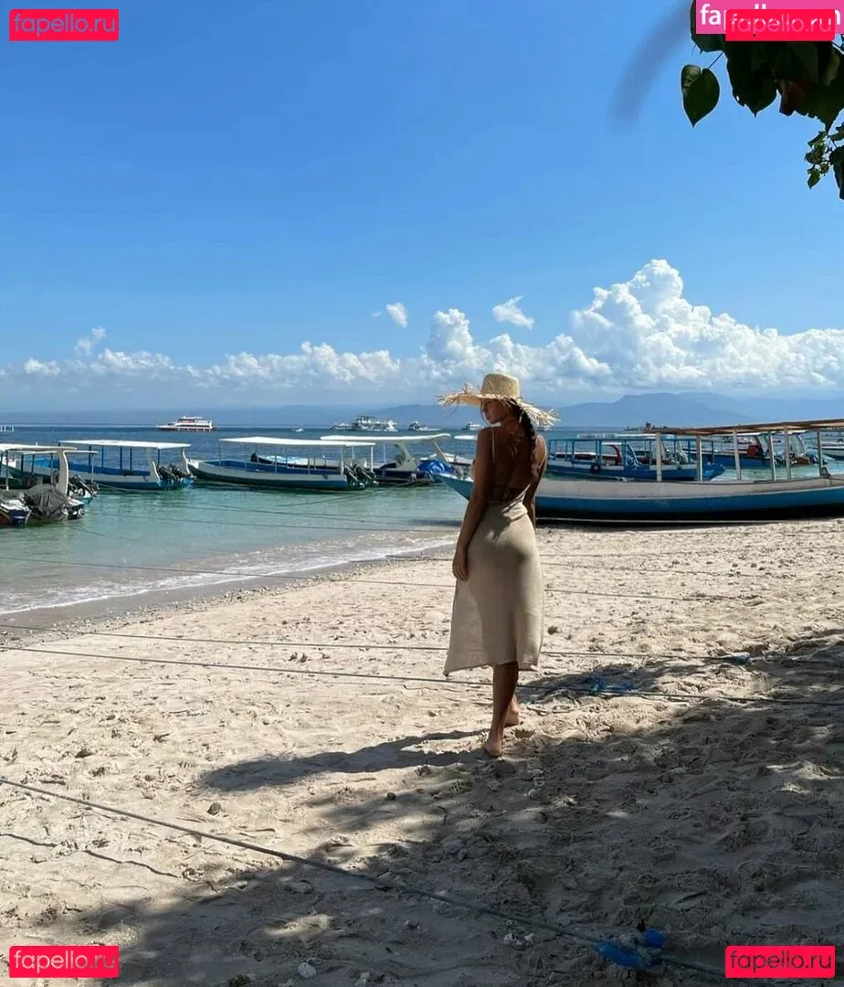 iuliagyrbu Onlyfans Photo Gallery 